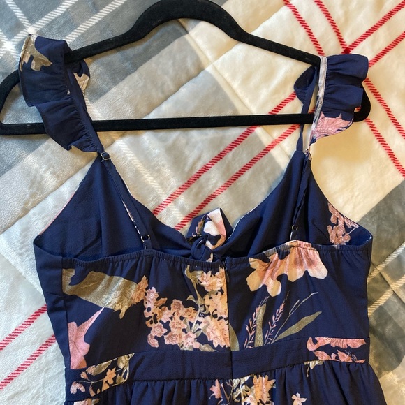 Women’s romper - brand new. Navy blue with floral design. Size Large. - Picture 7 of 9